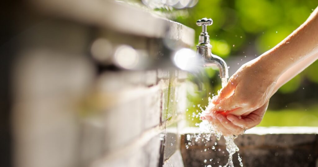 Example of Applications
Water treatment (flocculant)